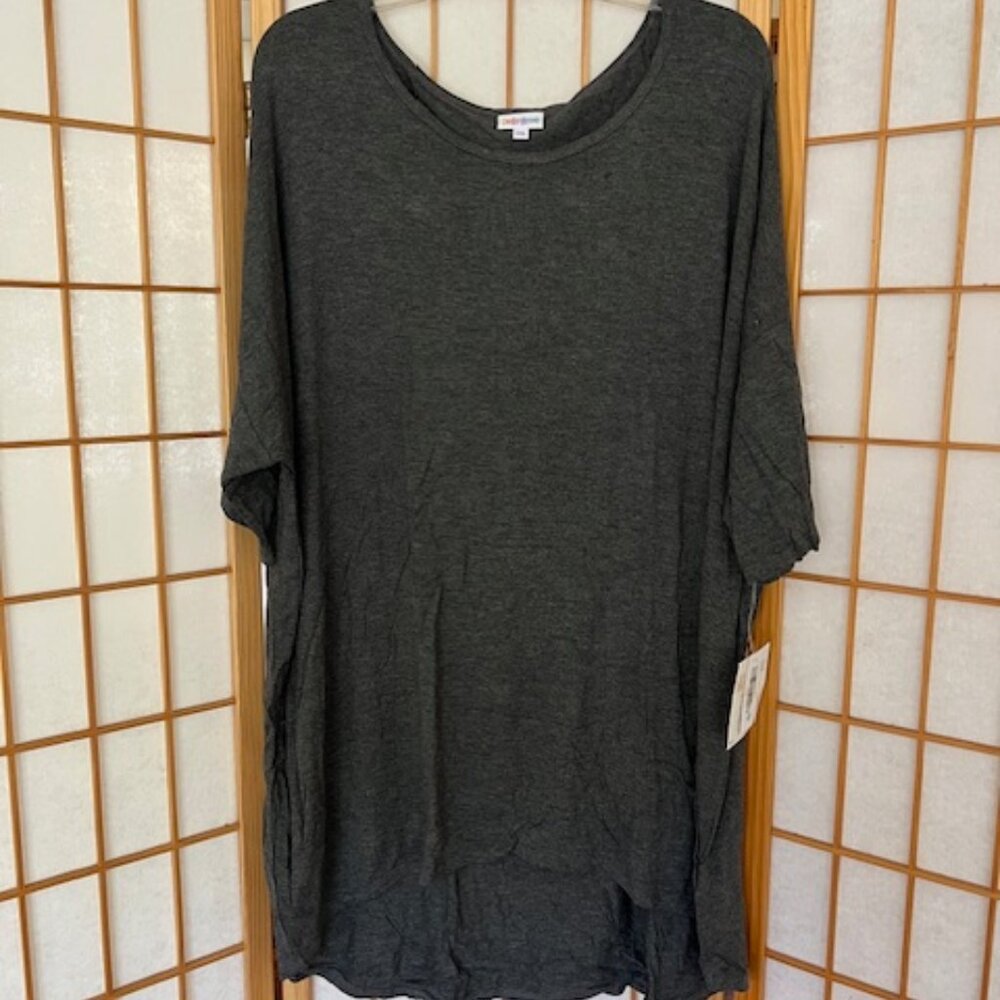 LuLaRoe Shirt. Irma. 2XL. Gray